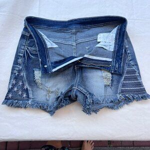 Womens Size L Distressed Jean Shorts Frayed Hem Embroidered Stars Boho Flamingal